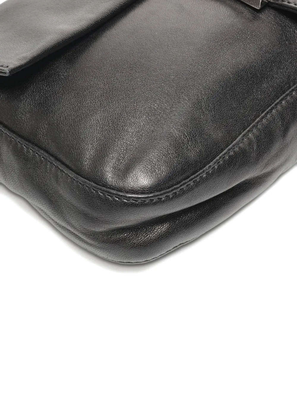 2000-2015 Logo-Plaque Baguette Shoulder Bag
