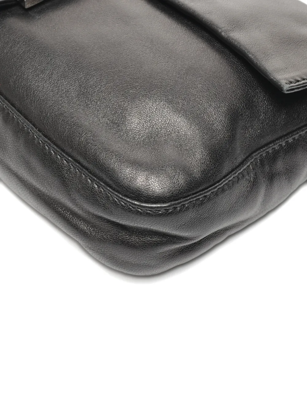 2000-2015 Logo-Plaque Baguette Shoulder Bag