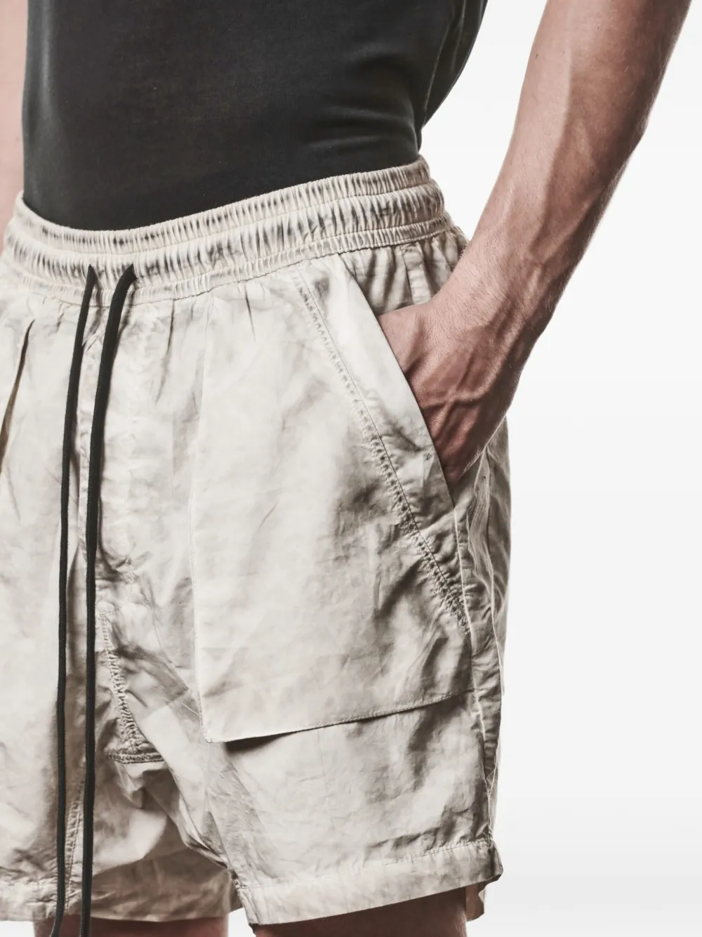 Thom Krom Shorts met cargo zak en trekkoordtaille Beige