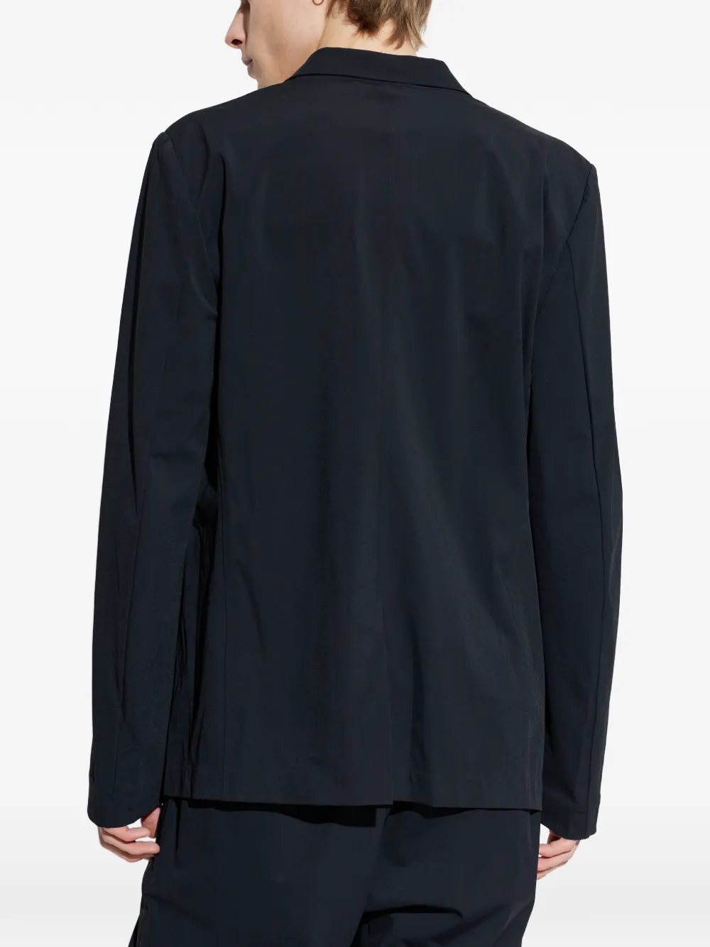 J-Active button-fastening