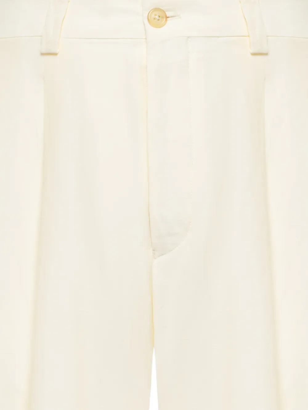 Laneus Shorts met klepzak en knopen Beige