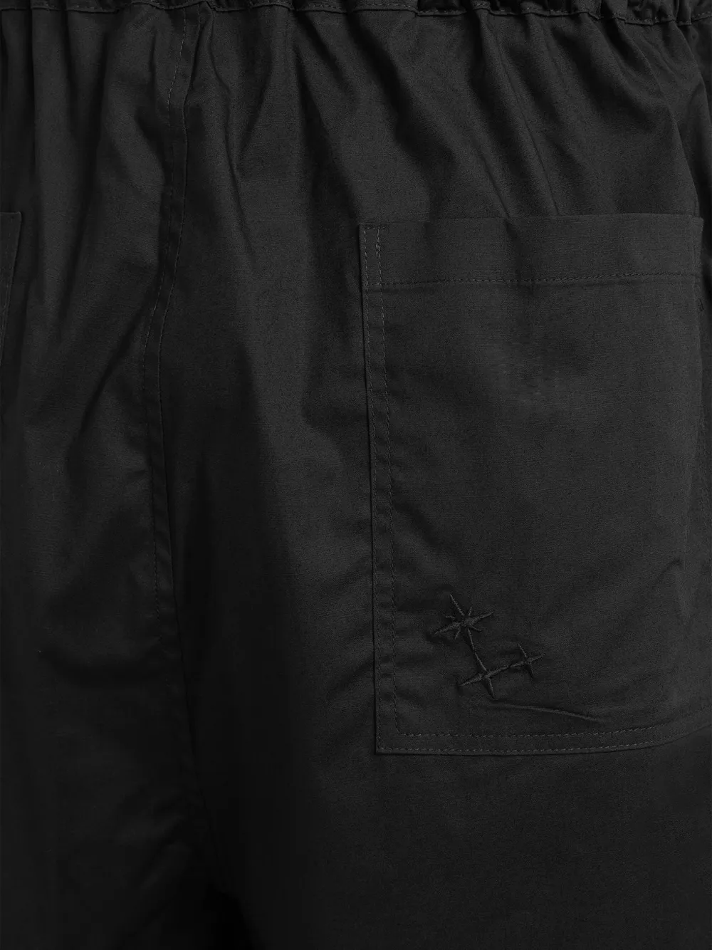 Elasticated-Waistband Patch-Pocket Shorts