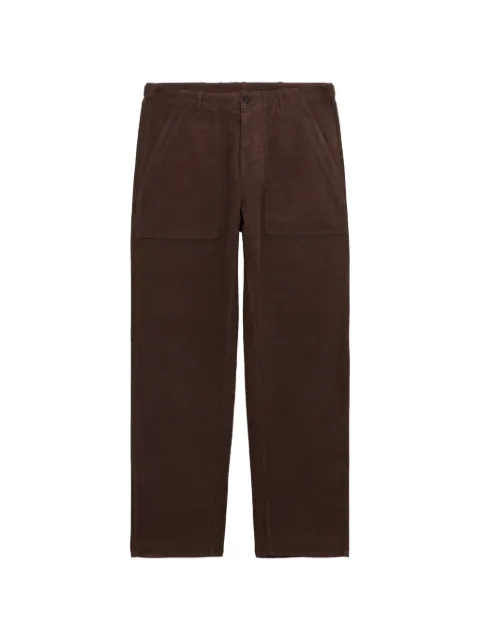 Fortela pantalones con bolsillo de parche