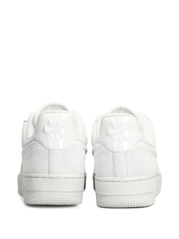 NIKE AIR FORCE 1 スエード スニーカー Nike Air Force 1 '07 スエードスニーカー | ホワイト | FARFETCH JP