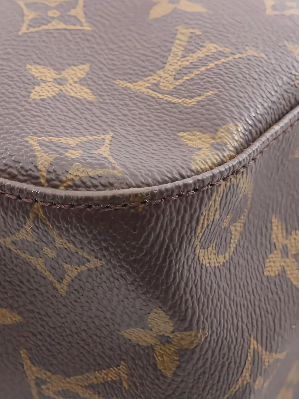 2001 Monogram Looping Shoulder Bag