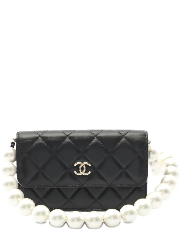 Chanel Pre-owned 2021-2022 Matelassé Pearl Chain Wallet in Black