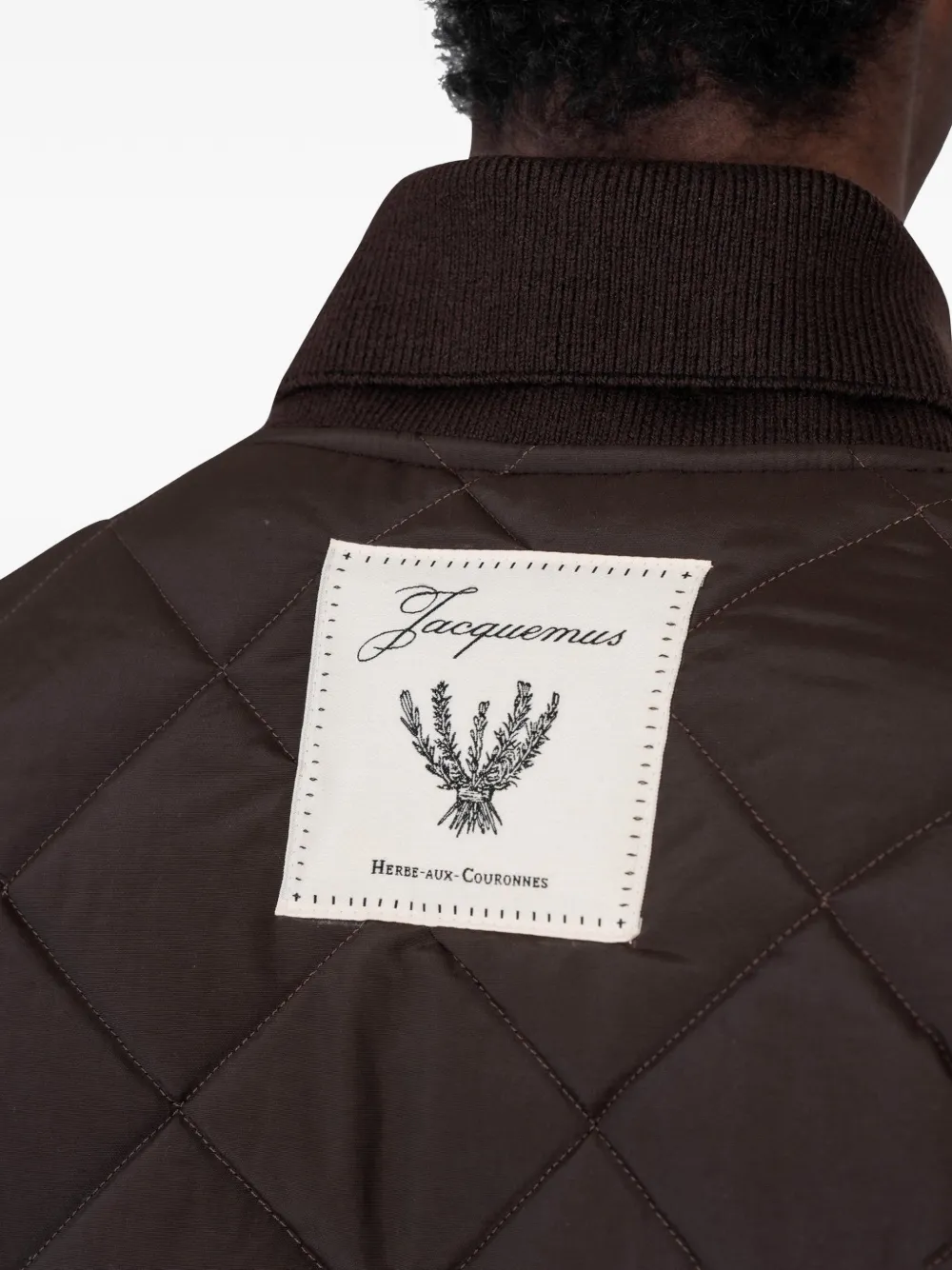Jacquemus Bastide gewatteerd jack met diamantvormige voering Bruin