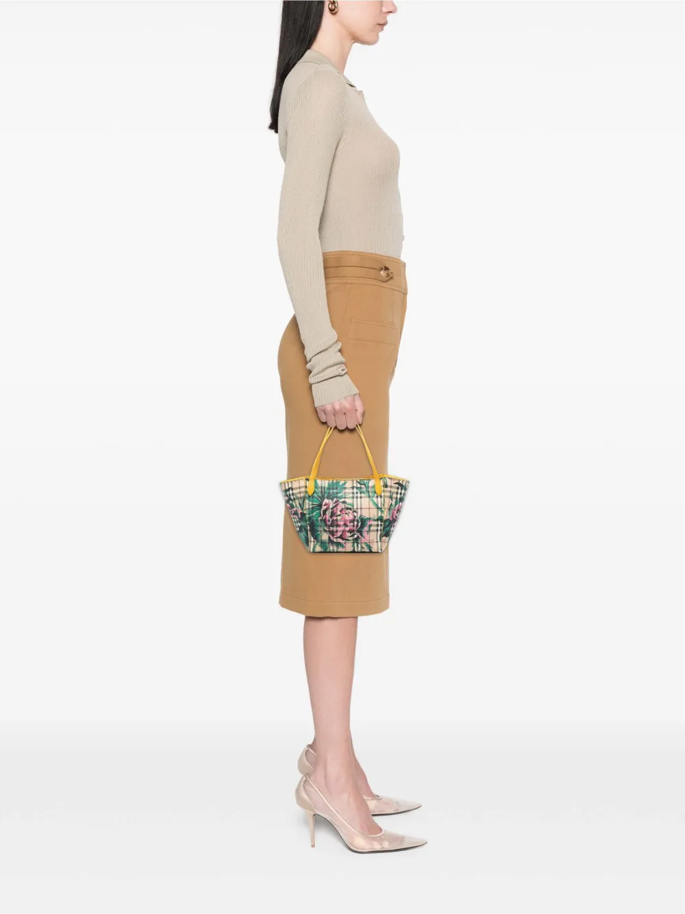  Burberry Pre-owned 2000-2017 Small Haymarket Check Floral Print Coated Canvas Canterbury Tote Bag - Brown 