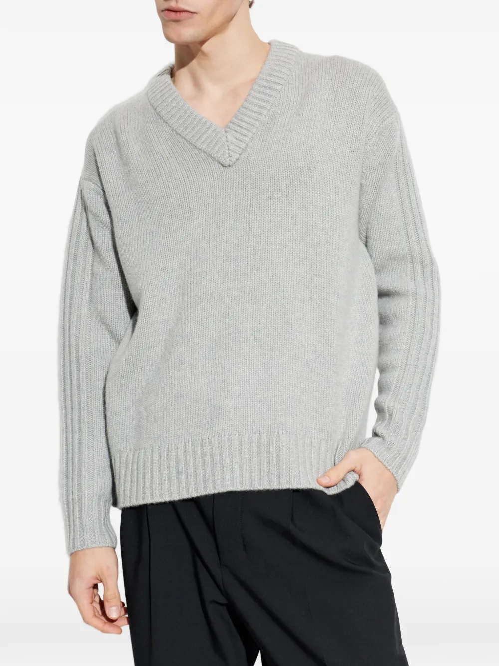  Lisa Yang Pull Dan à Col V - Gris 