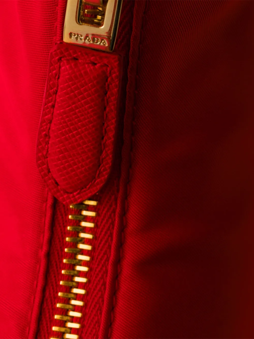 Prada Re-Edition 2005 mini-schoudertas Rood