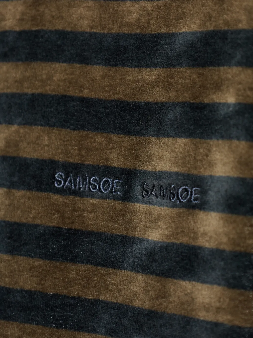 SAMSOE Gestreept T-shirt Bruin