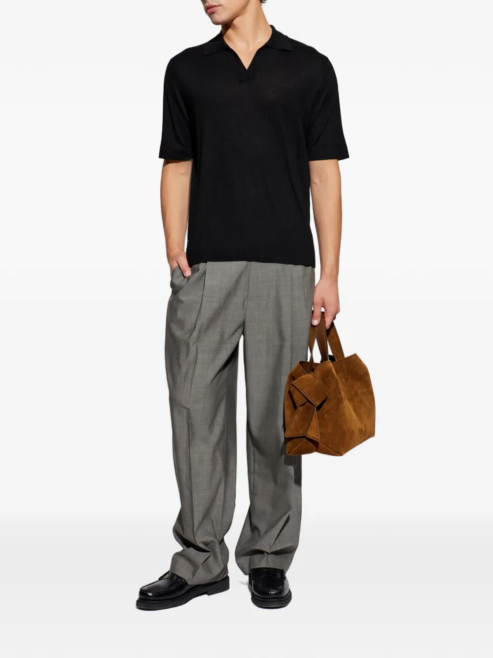  Lisa Yang V-neck T-shirt - Black 