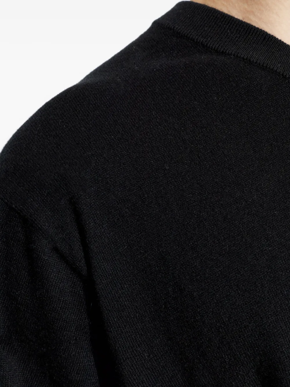 Lisa Yang T-shirt met V-hals Zwart