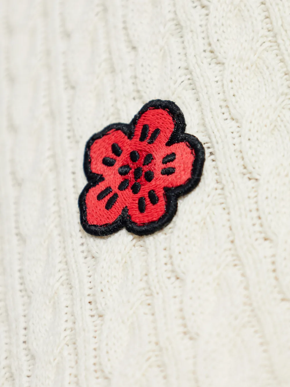 Kenzo Kabelgebreide trui met bloemenpatch Beige