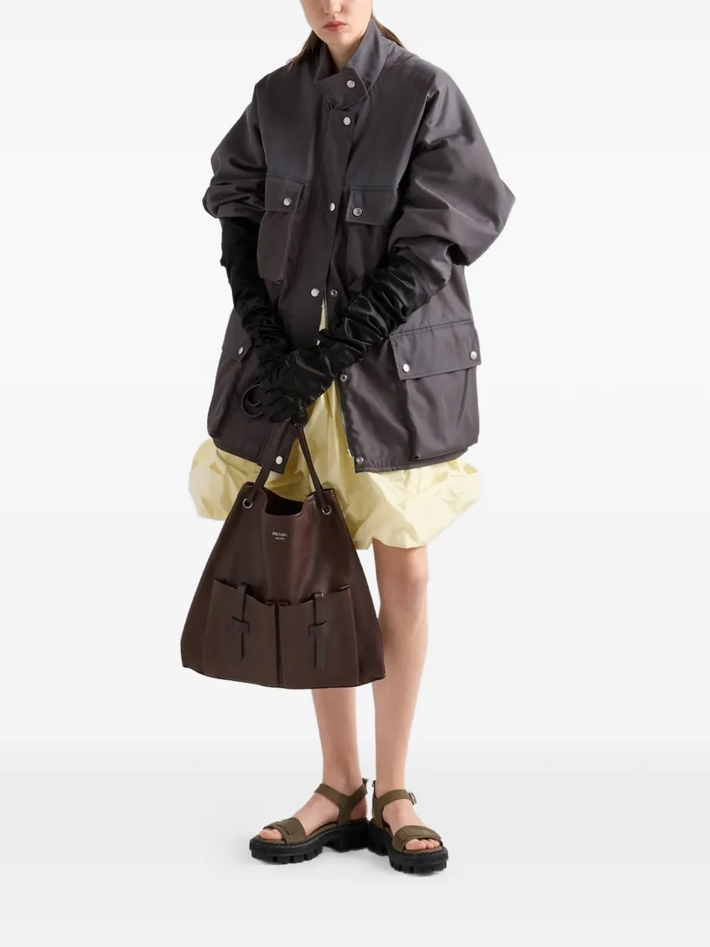 Prada Route grote schoudertas Bruin