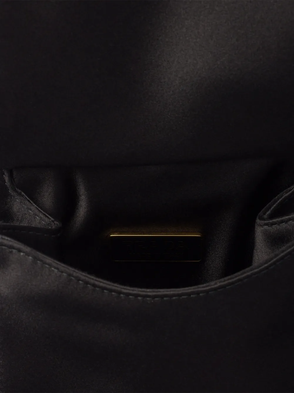 mini logo-lettering shoulder bag