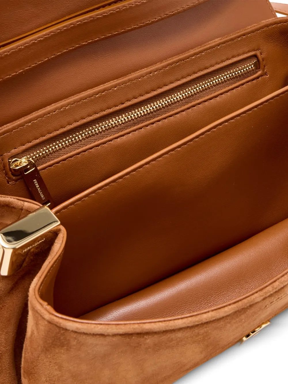 Ferragamo Mini-schoudertas met gesp Bruin