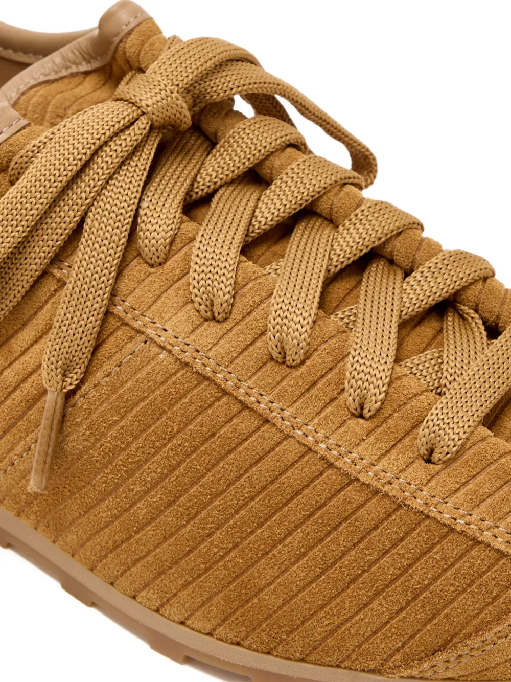 Jacquemus Ribfluwelen sneakers Bruin