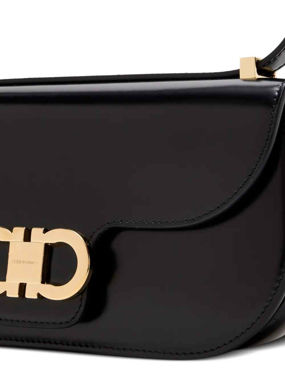 Ferragamo Schoudertas met goudkleurig logo Zwart