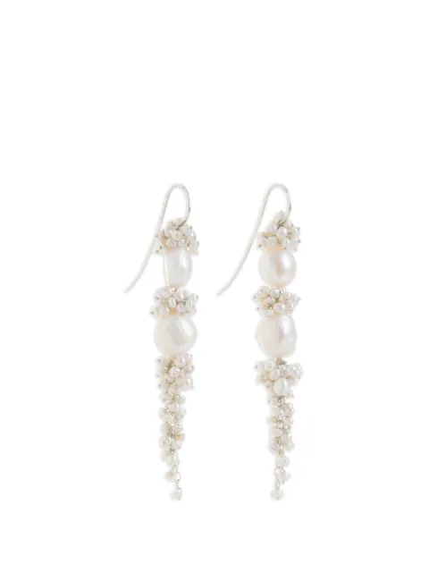 FREYA ROSE aretes largos con perla barroca