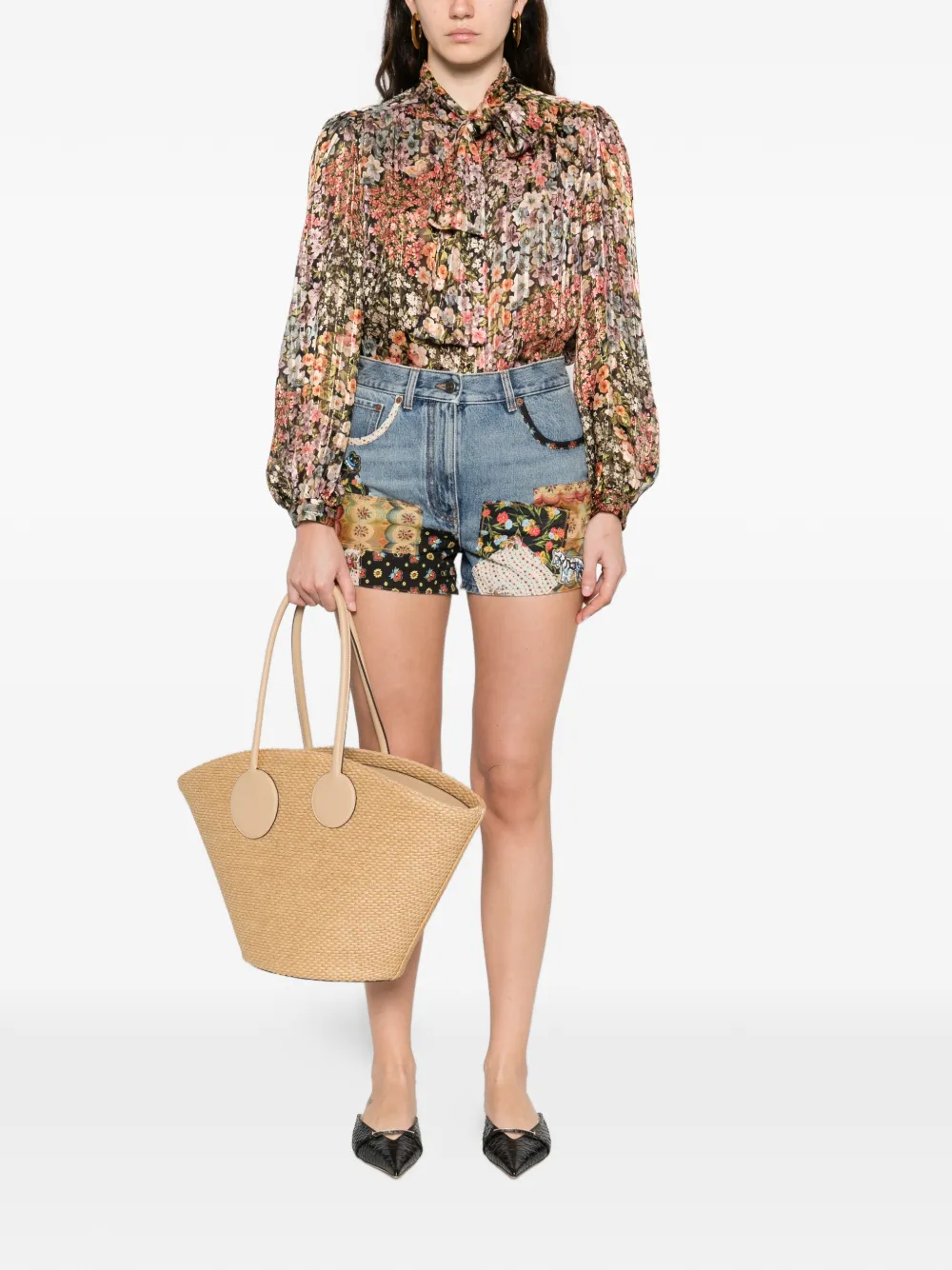  Valentino Garavani Patchwork Beaded-appliqué Denim Shorts - Blue 