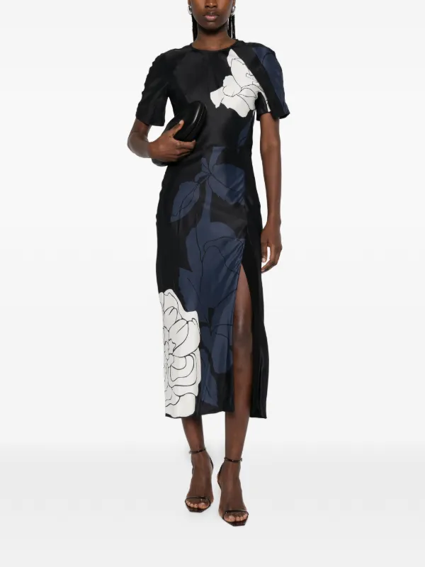 victoria beckham fashion dresses Victoria Beckham's brand goes back to 'feminine and curvy' | Fashion