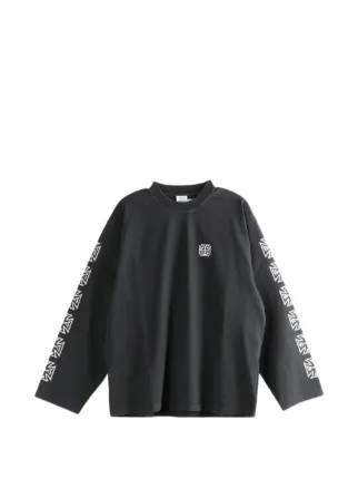 VETEMENTS