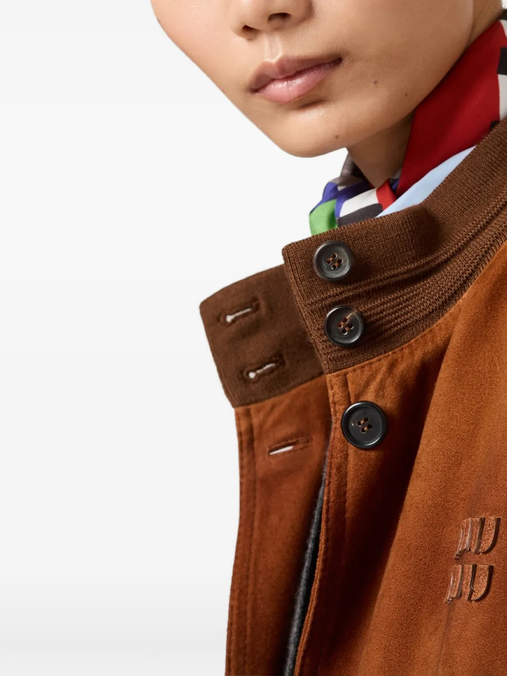Miu Suède jack met logodetail Bruin