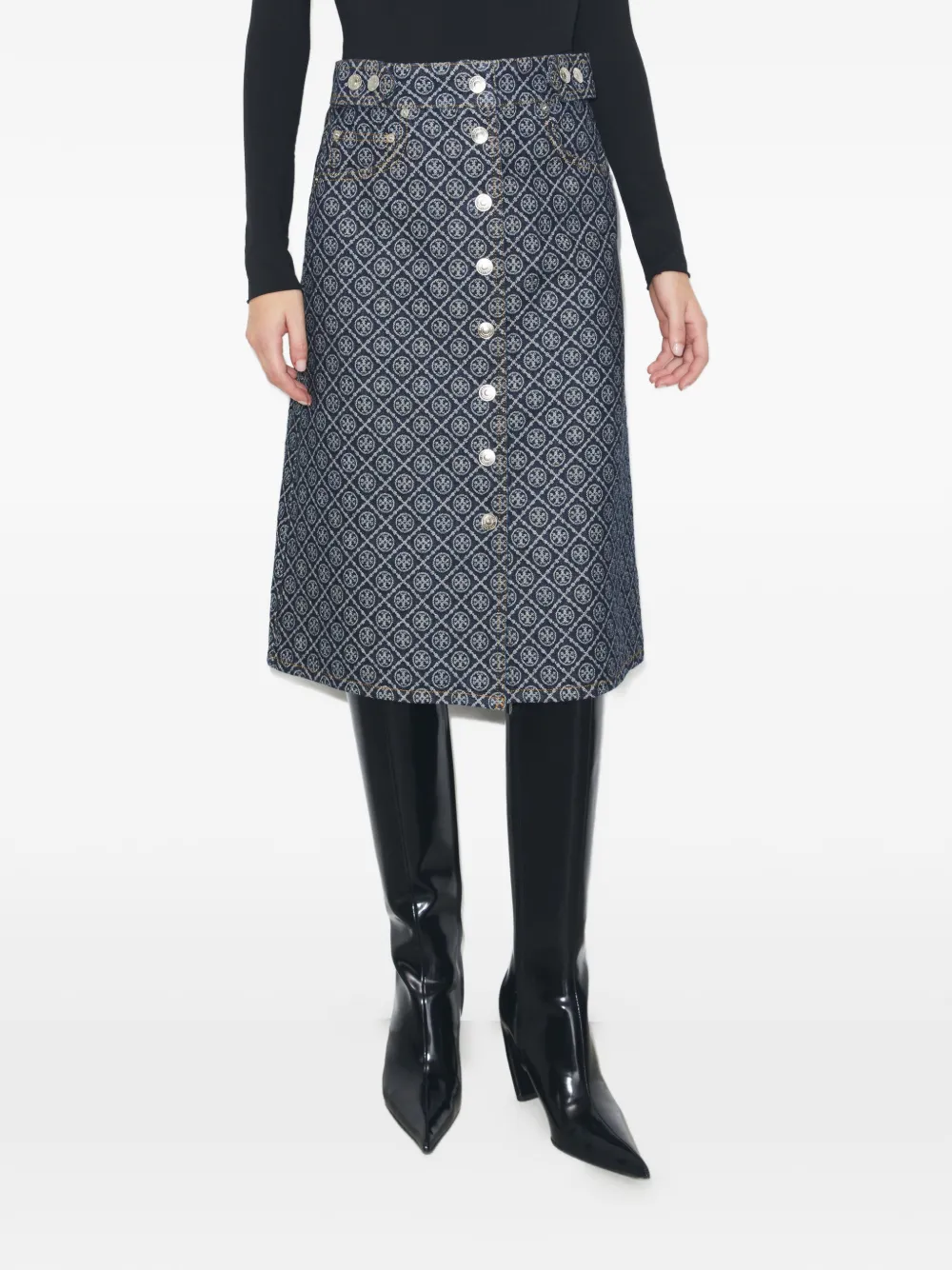 flared buttoned skirt