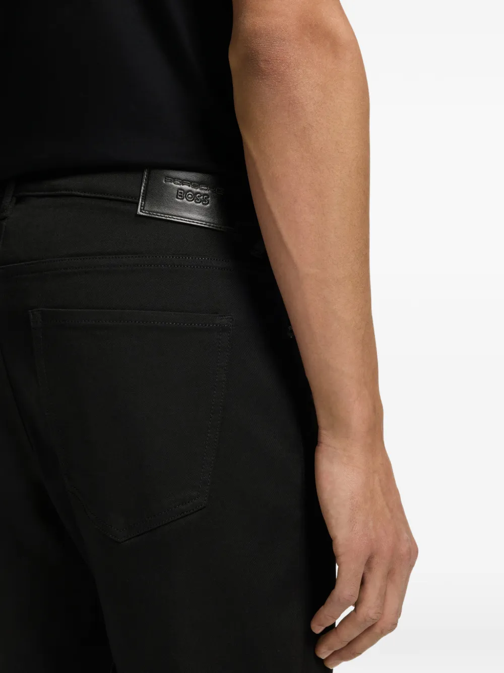 BOSS Broek met logopatch Zwart