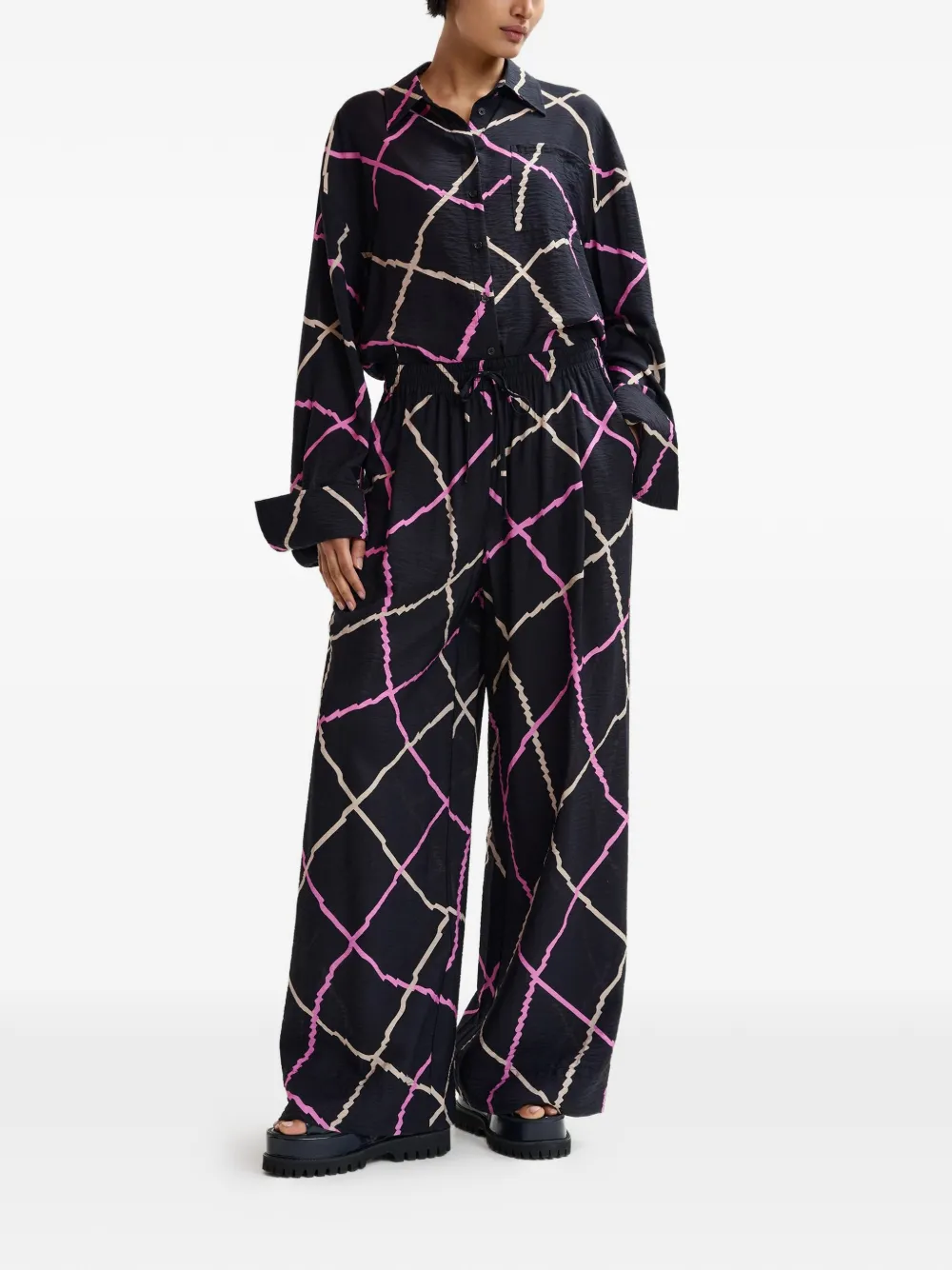  Essentiel Antwerp Patterned Drawstring Trousers - Black 