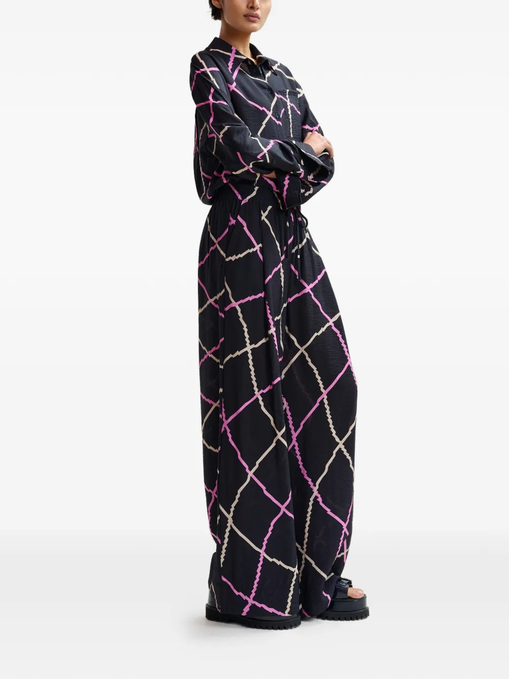  Essentiel Antwerp Patterned Drawstring Trousers - Black 
