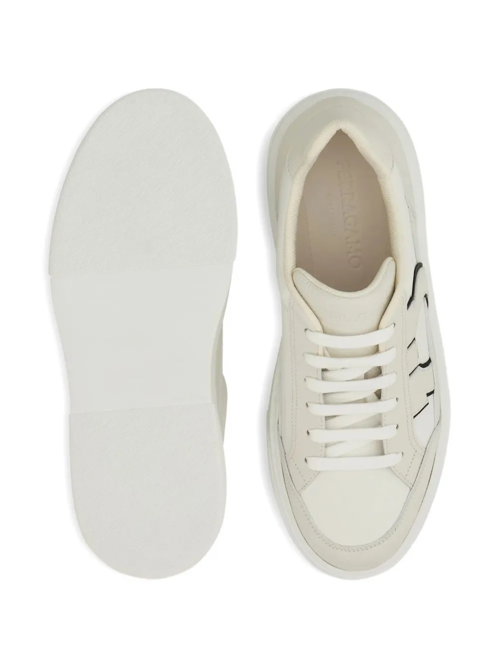 Ferragamo Gancini leren en suède sneakers Wit