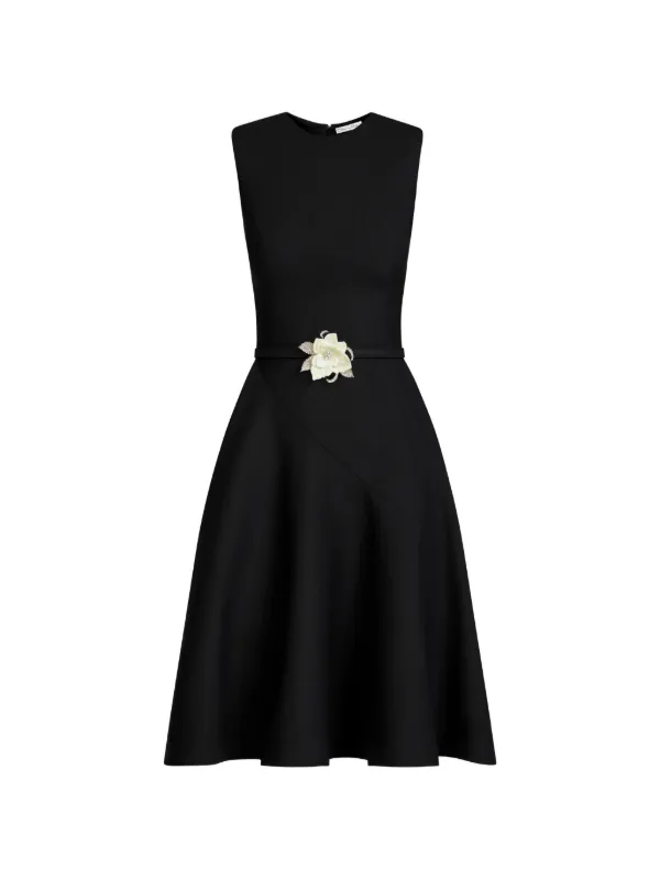 oscar de la renta dress black Guipure Lace Midi The silhouettes modest midi length and floral texturing facilitate versatile styling Oscar de la Renta 2015