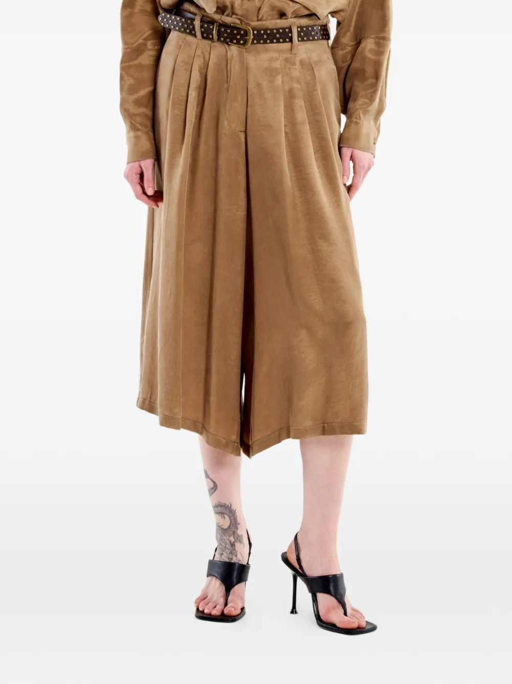 VICOLO pleated wide-leg shorts - Nero