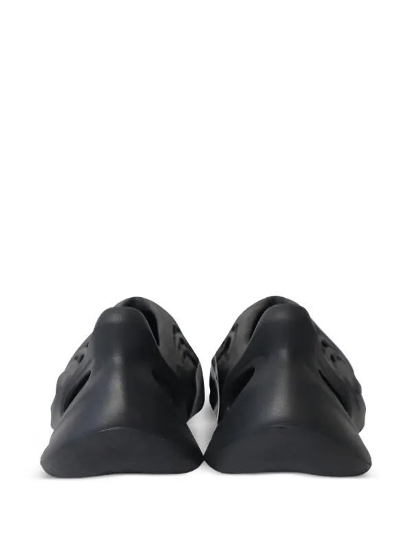 Adidas Yeezy Foam RNR Runner | Black | FARFETCH