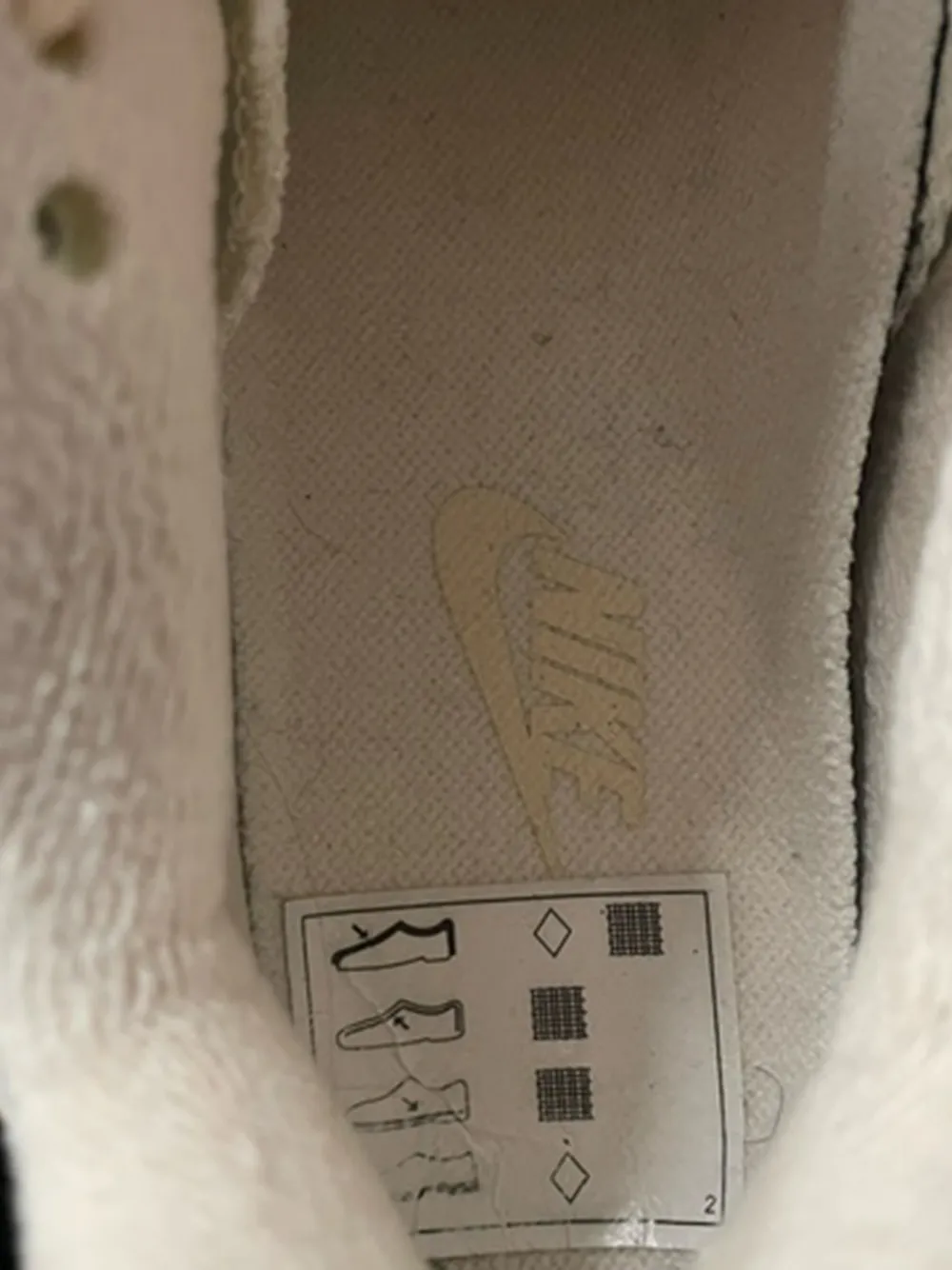 Air Max Deluxe Sneakers