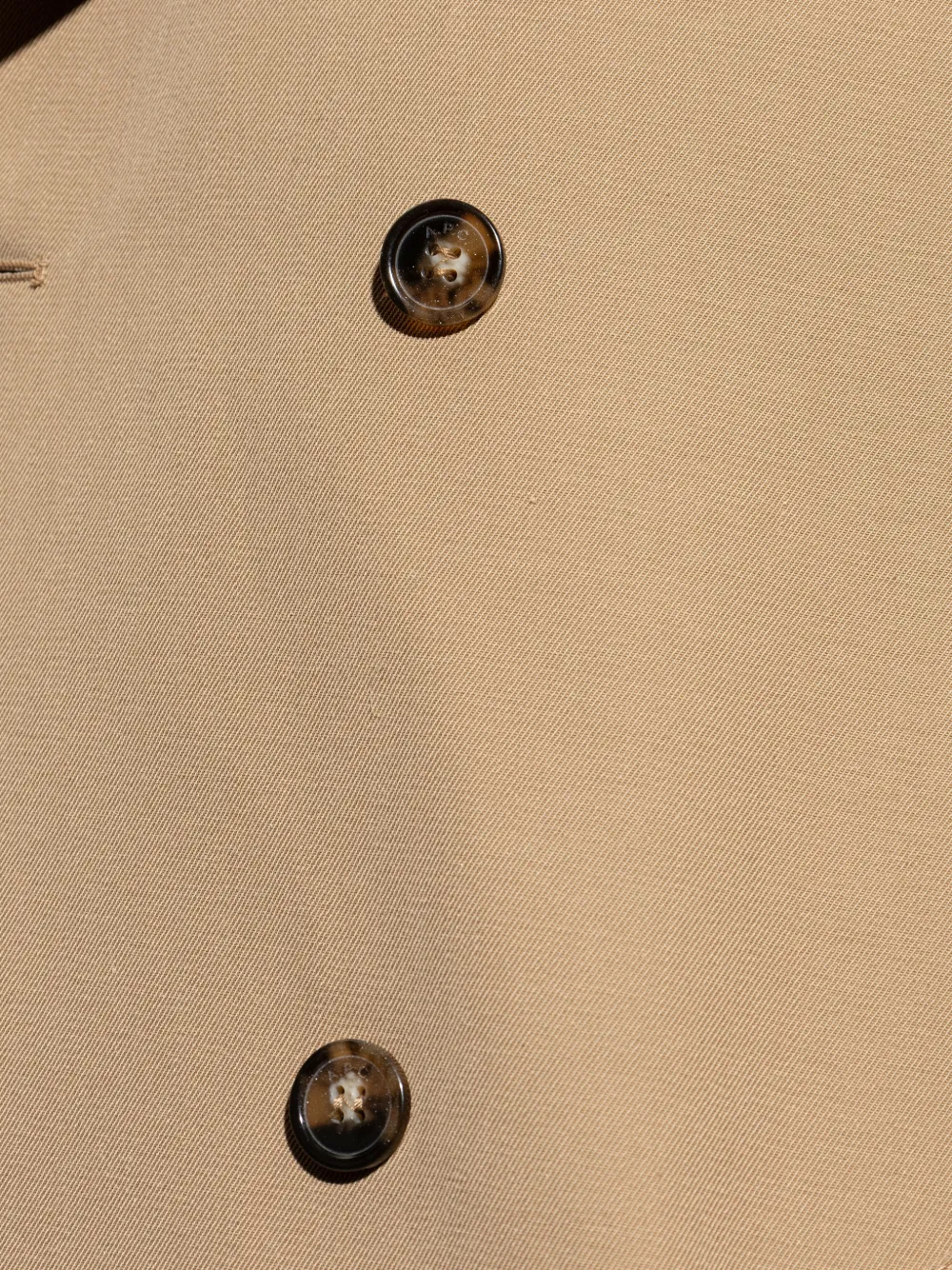 A.P.C. Mantel met dubbele rij knopen Beige