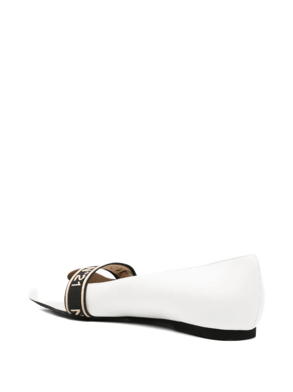 Nº21 pointed-toe strap flat pumps Wit