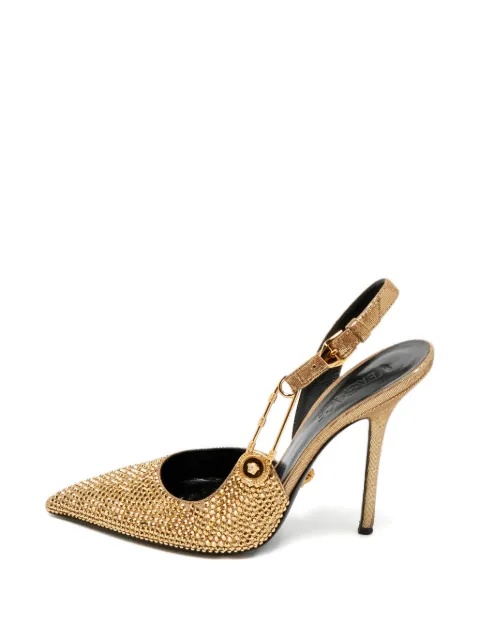 Versace Pre-Owned zapatos de tacón con apliques de cristal e imperdible