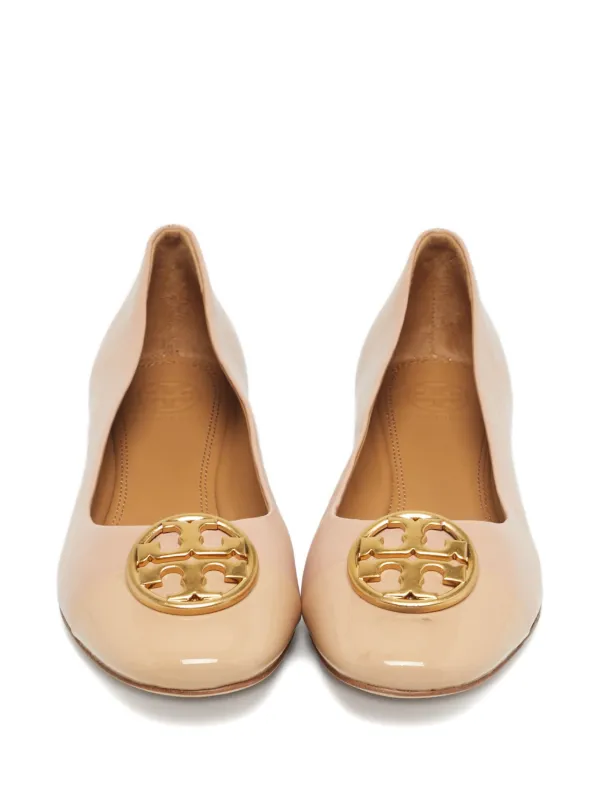 Tory Burch レザーフラットシューズ | ニュートラル | FARFETCH JP