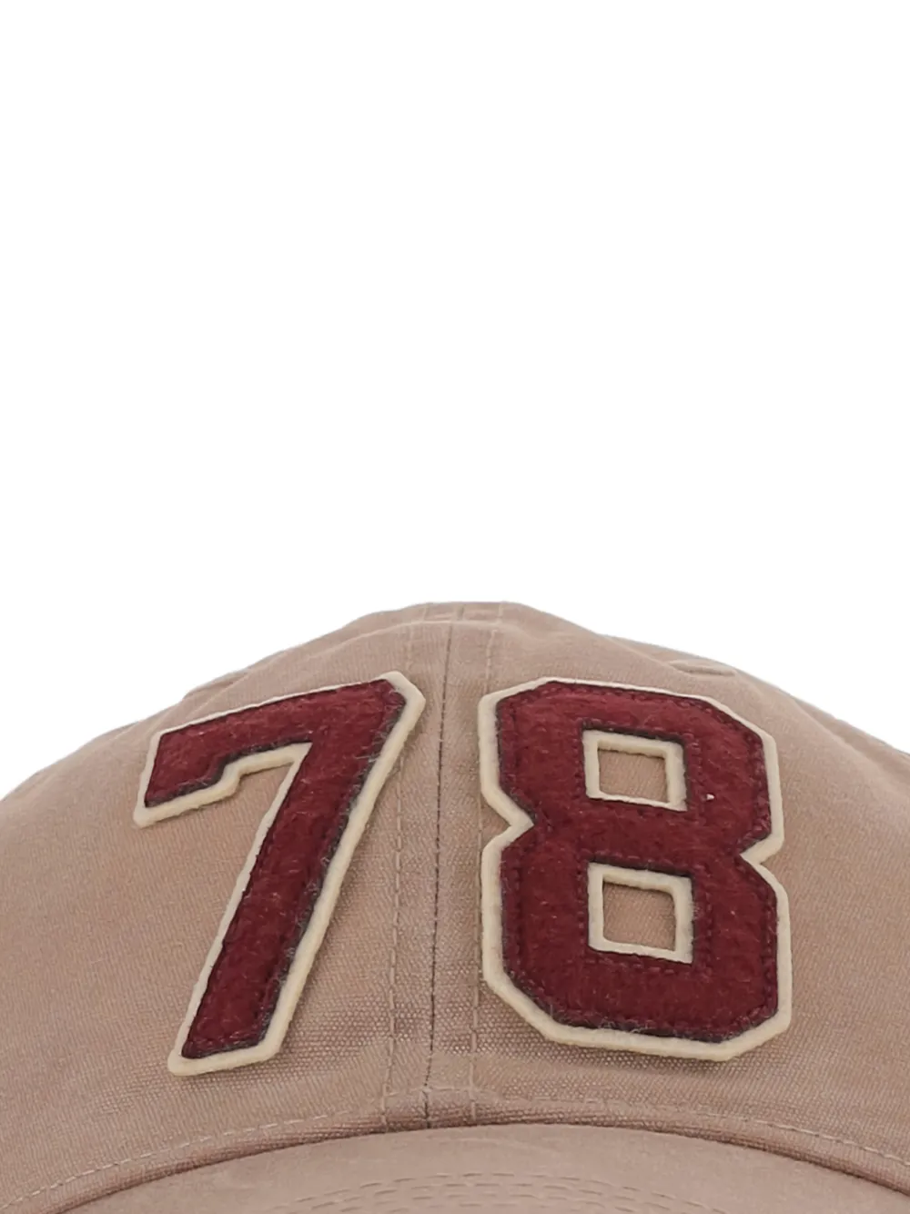 Golden Goose Gerafelde beige honkbalpet met 78 patch