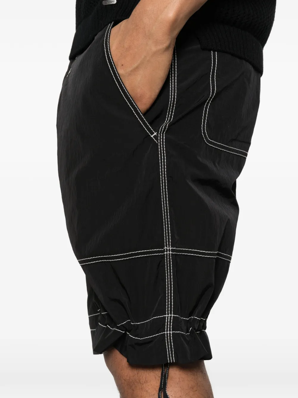 AMI Paris Bermuda shorts met contrasterende stiksels Zwart