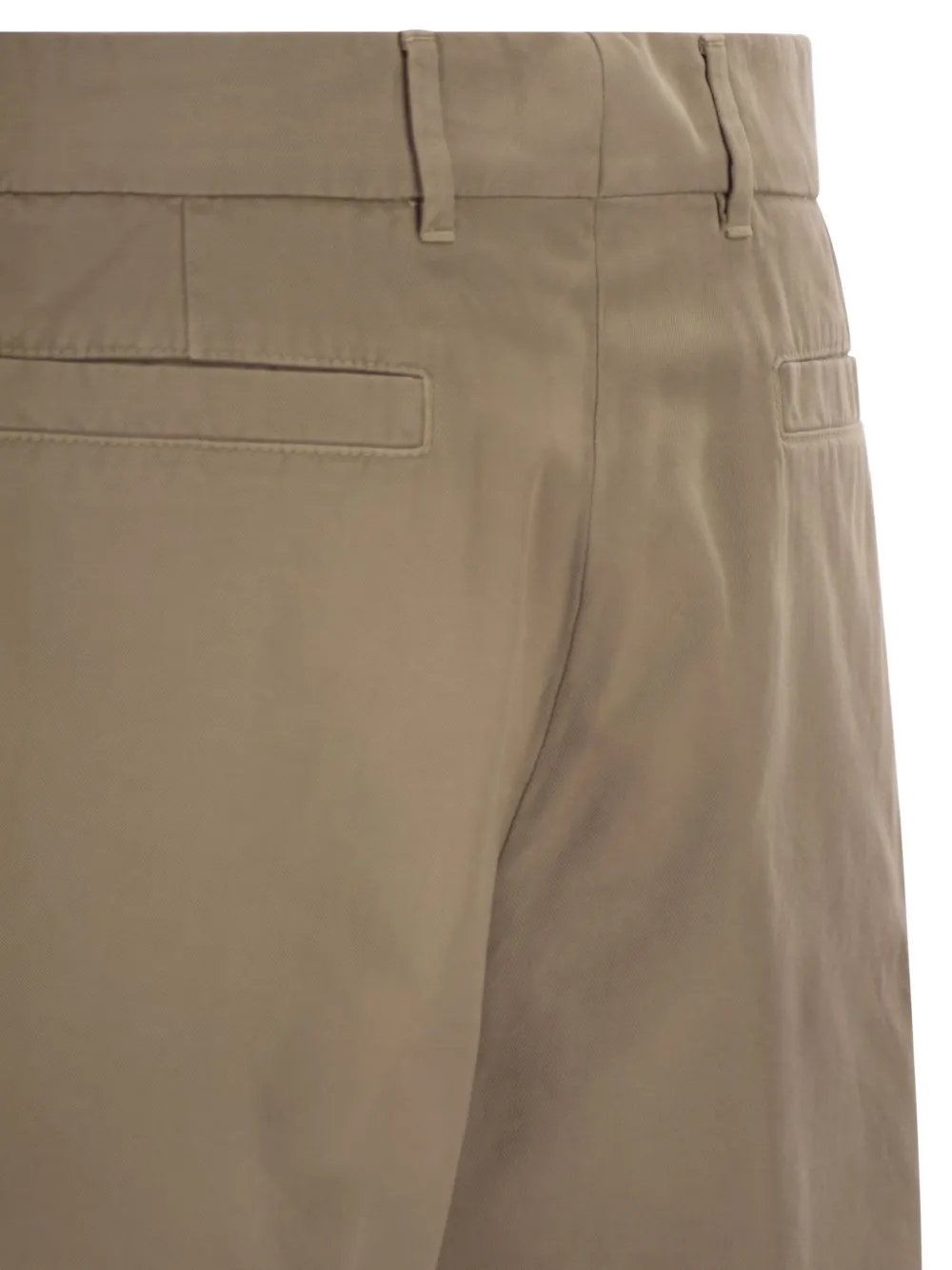 Brunello Cucinelli Bermuda shorts met knopen Beige