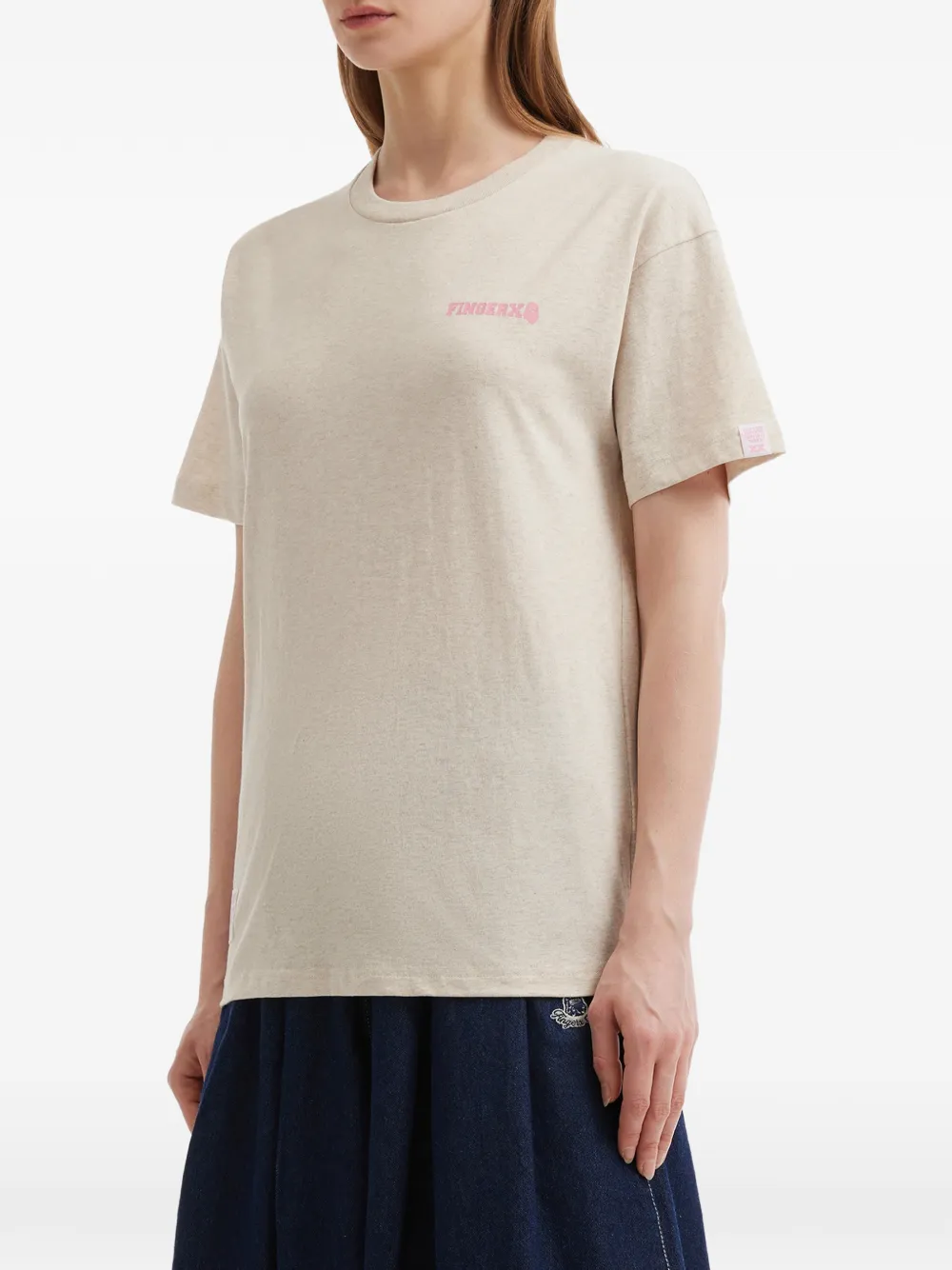  Fingercroxx Round-neck T-shirt - Neutrals 