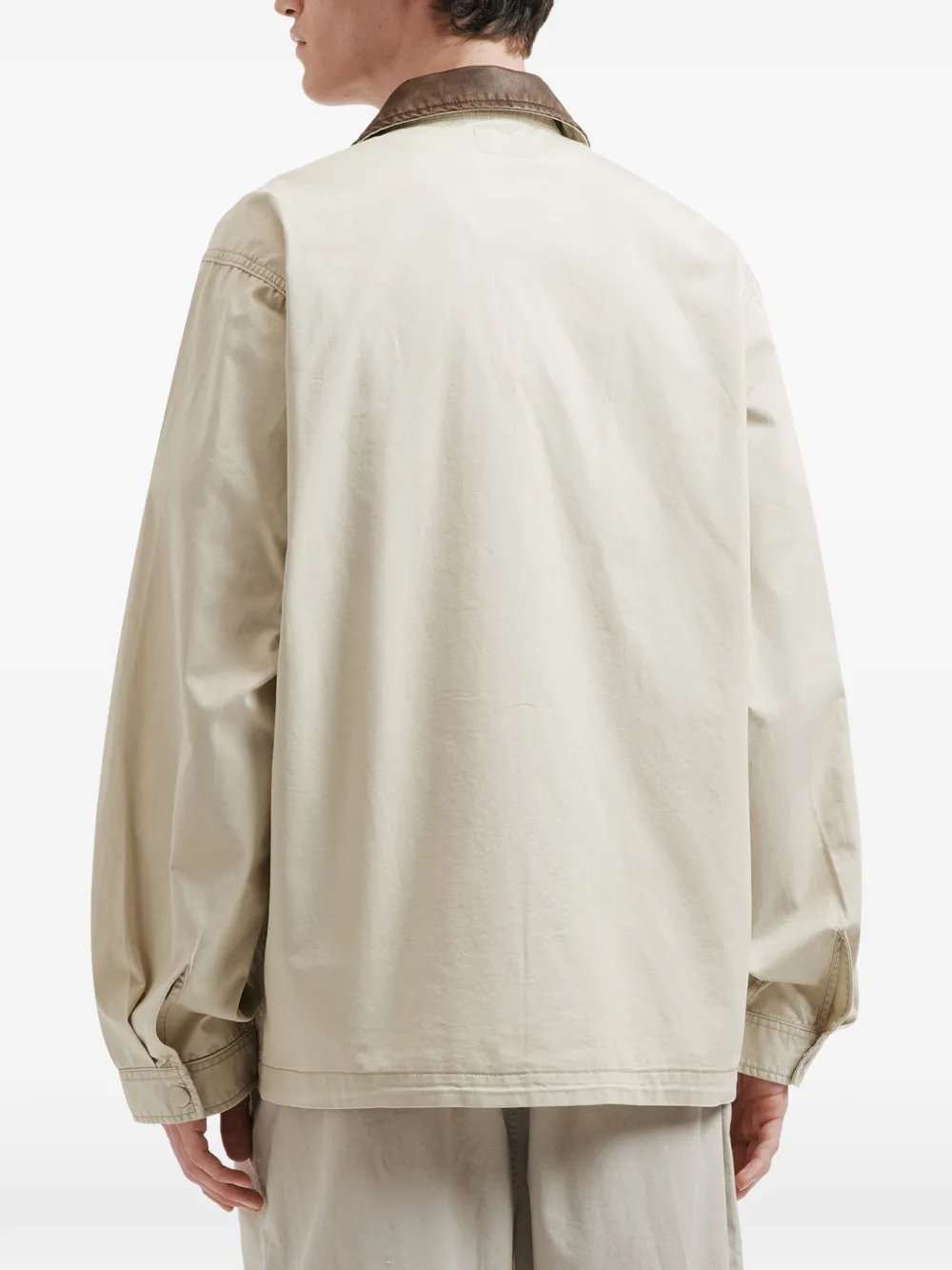 izzue Shirtjack met logopatch Beige