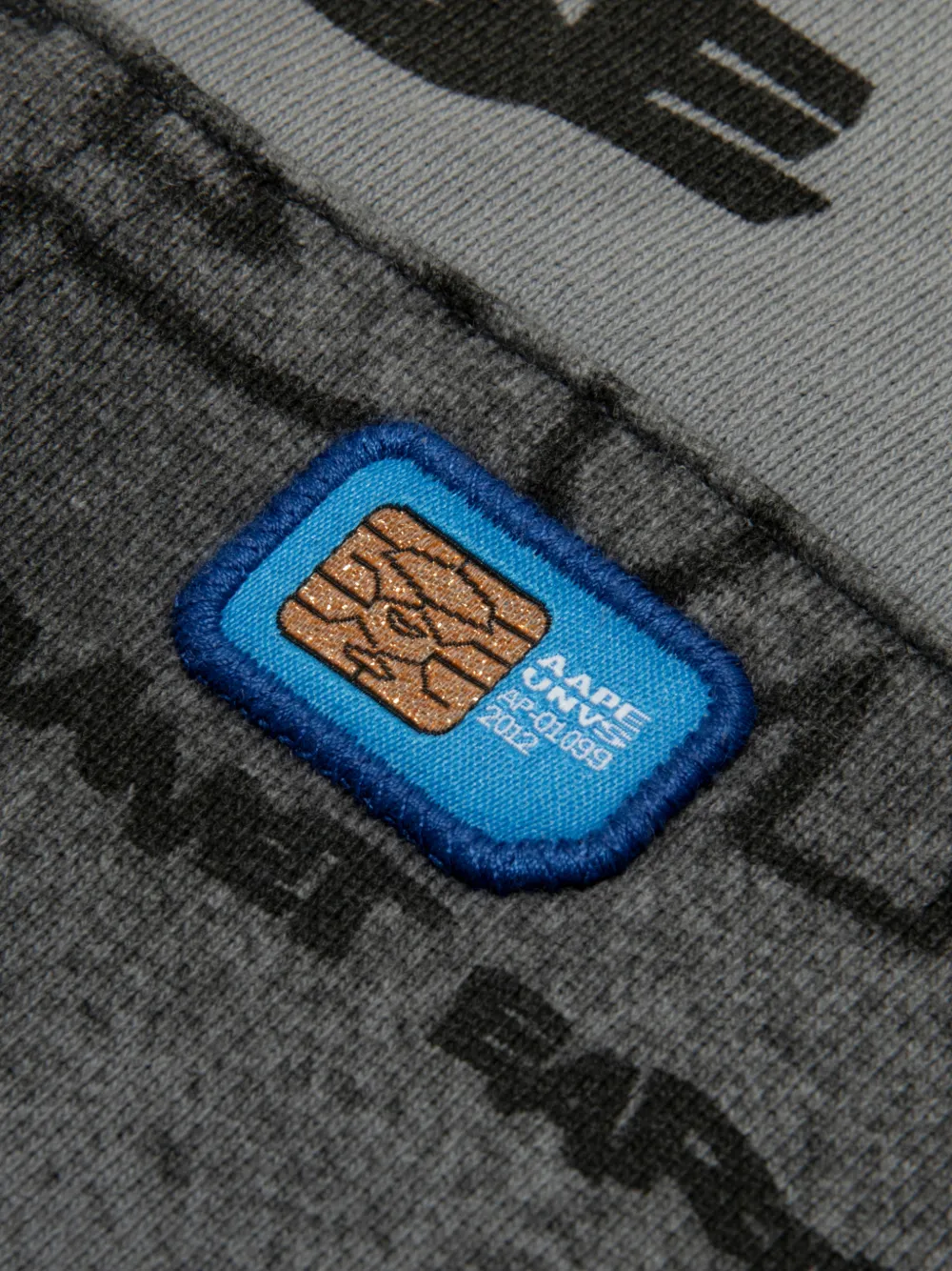 AAPE BY *A BATHING APE® プリント ジップアップ パーカー | グレー