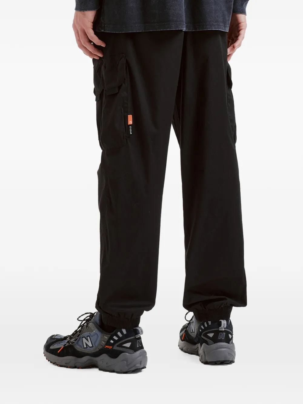 izzue Broek met cargo zak Zwart