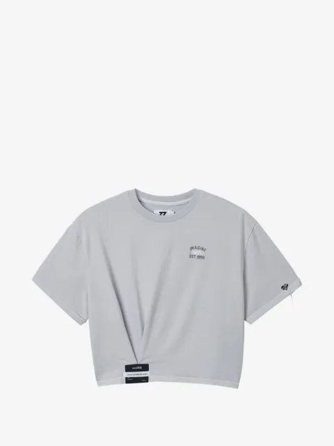 izzue playera corta con diseño retorcido