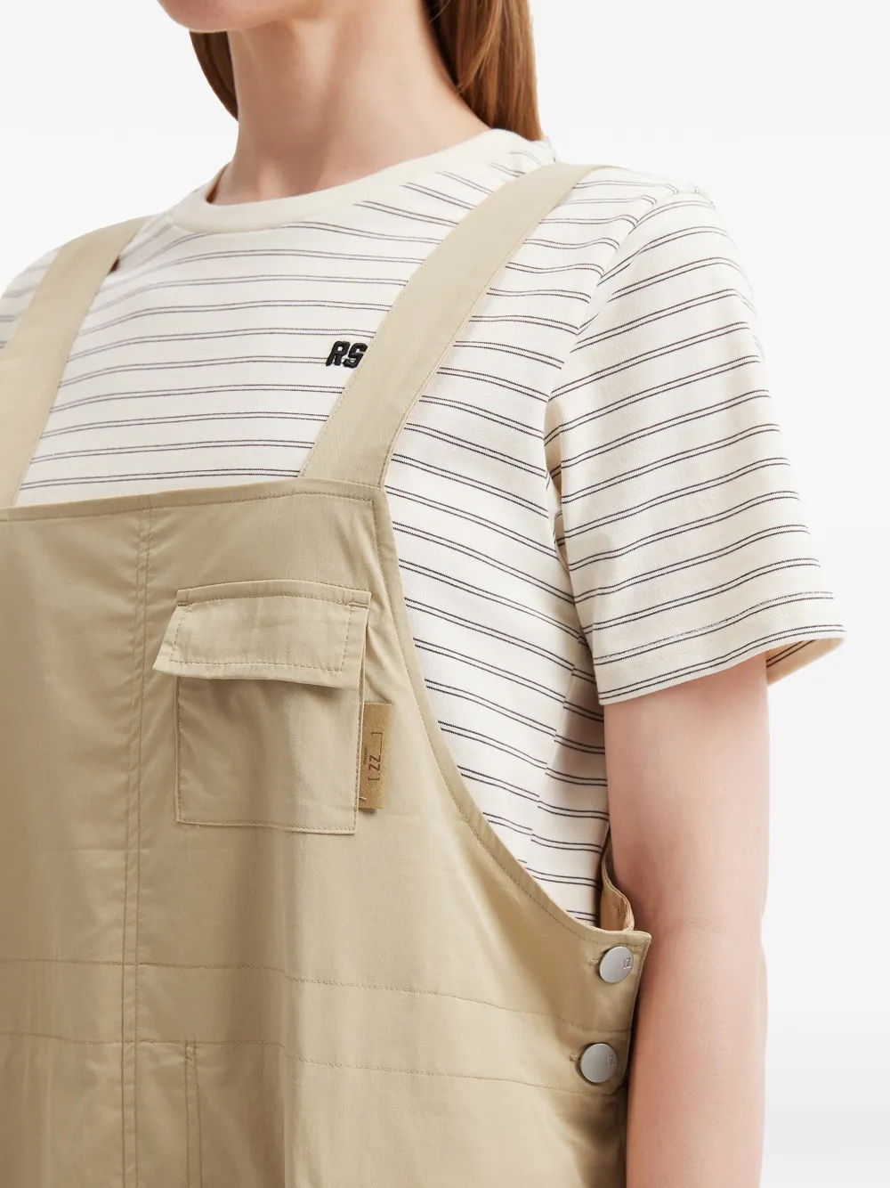 izzue Tuinbroek met klepzak Beige